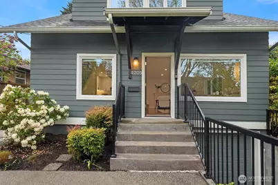 8205 18th Avenue NE, Seattle, WA 98115 - Photo 2