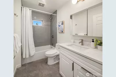 8205 18th Avenue NE, Seattle, WA 98115 - Photo 22
