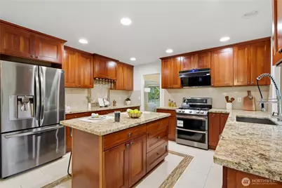 26419 NE 27th Dr, Redmond, WA 98053 - Photo 8