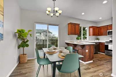 18926 21st Ave W, Lynnwood, WA 98036 - Photo 2