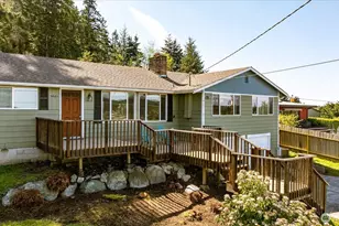 5443 Pleasant View Ln, Freeland, WA 98249 - Photo 2