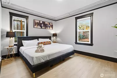 5506 5th Avenue NW, Seattle, WA 98017 - Photo 10