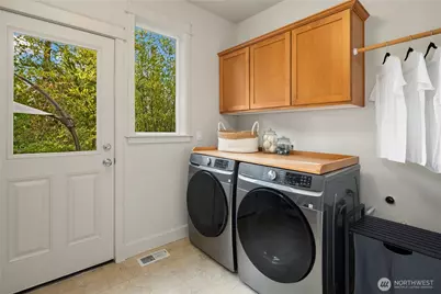 1689 24th Avenue NE, Issaquah, WA 98029 - Photo 30