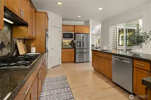 1689 24th Ave NE, Issaquah, WA 98029 - Photo 8