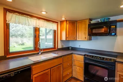 239 Shoreland Drive, Lopez Island, WA 98261 - Photo 12