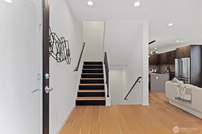 609 15th Avenue E, Seattle, WA 98112 - Photo 4