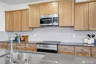 14404 204th Avenue Ct E, Bonney Lake, WA 98391 - Photo 6