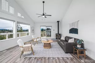 2104 Highland Dr, Anacortes, WA 98221 - Photo 4