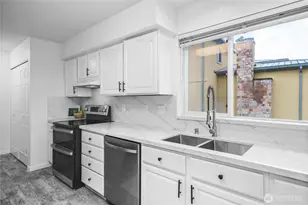 2104 Highland Dr, Anacortes, WA 98221 - Photo 10