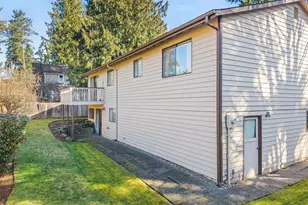 12213 Densmore Ave N, Seattle, WA 98133 - Photo 22