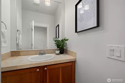 1717 100th Avenue NE, Bellevue, WA 98004 - Photo 6