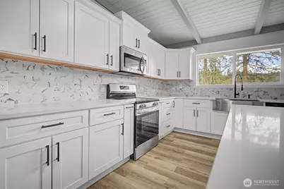 9406 Glencove Road NW, Gig Harbor, WA 98329 - Photo 16