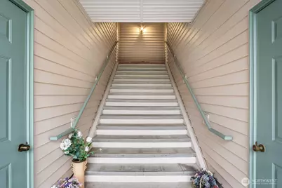 8828 238th St SW #D1, Edmonds, WA 98026 - Photo 2