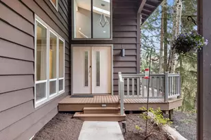 11404 8th Ave NW, Seattle, WA 98177 - Photo 2