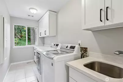 4404 240th Street SW, Mountlake Terrace, WA 98043 - Photo 18