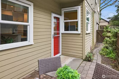 4530 Meridian Avenue N #S-2, Seattle, WA 98103 - Photo 28