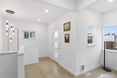 4161 41st Avenue S, Seattle, WA 98118 - Photo 2