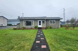 117 J St, Cosmopolis, WA 98537 - Photo 1