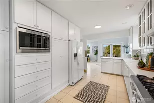 1807 Federal Ave E, Seattle, WA 98102 - Photo 16