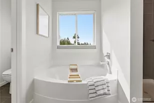 8218 NE 196th St, Kenmore, WA 98028 - Photo 22