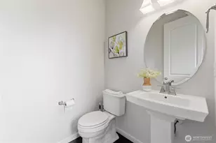 8218 NE 196th St, Kenmore, WA 98028 - Photo 12