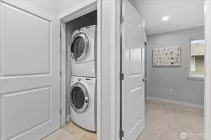 930 N 96th St, Seattle, WA 98103 - Photo 20