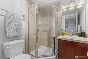 930 N 96th St, Seattle, WA 98103 - Photo 18