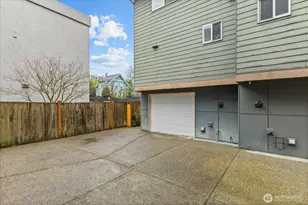 930 N 96th St, Seattle, WA 98103 - Photo 24