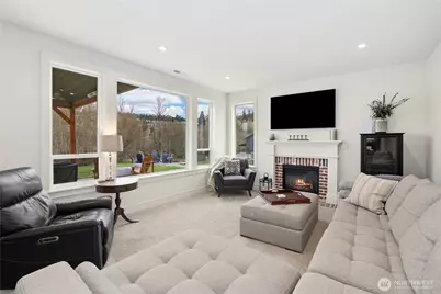 10605 164th Avenue Ct E, Bonney Lake, WA 98391 - Photo 8