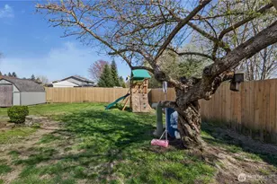 933 13th St SW, Puyallup, WA 98371 - Photo 26