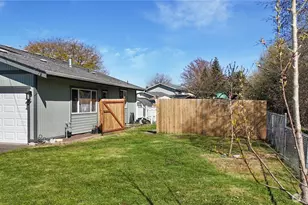 933 13th St SW, Puyallup, WA 98371 - Photo 32