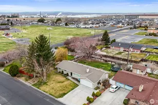 915 E Elsinore St, Othello, WA 99344 - Photo 30