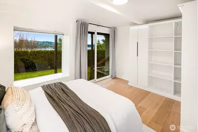 11753 Lakeside Avenue NE, Seattle, WA 98125 - Photo 18