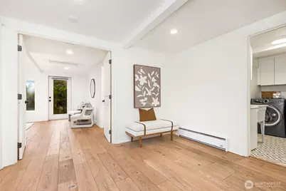 11753 Lakeside Avenue NE, Seattle, WA 98125 - Photo 10