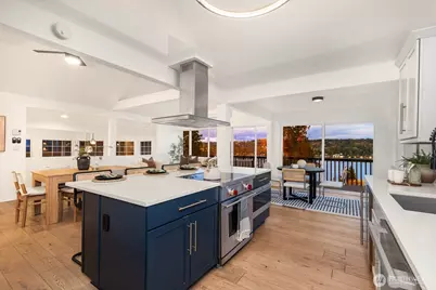 11753 Lakeside Avenue NE, Seattle, WA 98125 - Photo 6