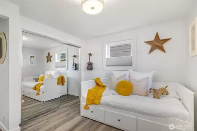 9240 30th Avenue SW, Seattle, WA 98126 - Photo 20