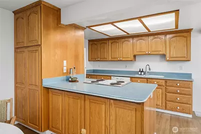 751 Alvord Avenue N, Kent, WA 98031 - Photo 4