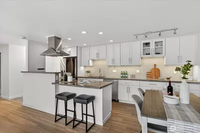 733 Lake Street S #104, Kirkland, WA 98033 - Photo 4