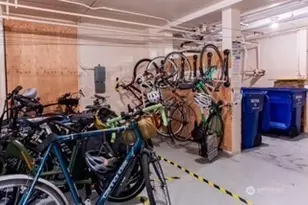 5810 NE Cowen Pl, Seattle, WA 98105 - Photo 14