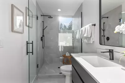 3110 Queen Anne Avenue N, Seattle, WA 98109 - Photo 10