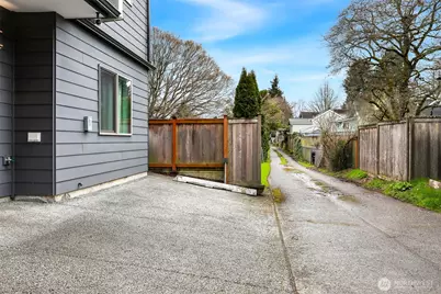 7753 26th Avenue NW #B, Seattle, WA 98117 - Photo 30