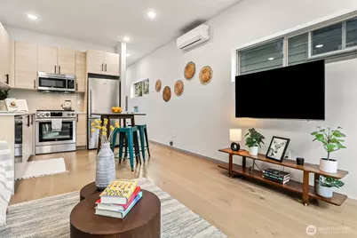 7753 26th Avenue NW #B, Seattle, WA 98117 - Photo 12