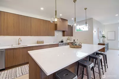 7341 California Avenue SW, Seattle, WA 98136 - Photo 16