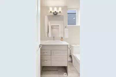9239 B 16th Avenue SW, Seattle, WA 98106 - Photo 12