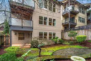 3042 SW Manning St, Seattle, WA 98126 - Photo 2