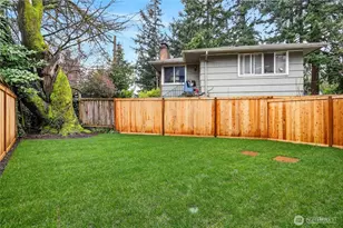 11011 Goodwin Way NE, Seattle, WA 98125 - Photo 36