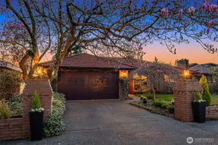 12715 Palatine Ave N, Seattle, WA 98133 - Photo 2