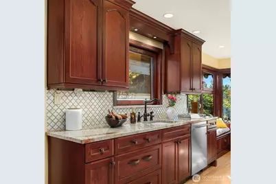 12715 Palatine Avenue N, Seattle, WA 98133 - Photo 12