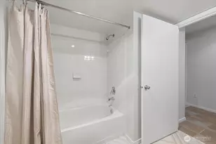 8760 Greenwood Ave N, Seattle, WA 98103 - Photo 10