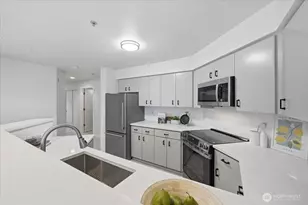 8760 Greenwood Ave N, Seattle, WA 98103 - Photo 6